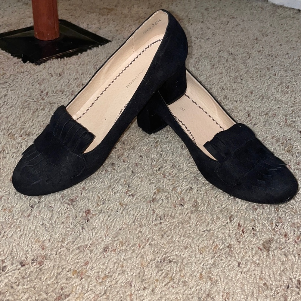 CL by LAUNDRY black heels